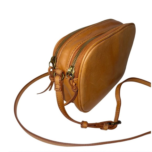 Mark & Graham Essential Crossbody Leather Handbag Camel Double Zip Compartments - Picture 6 of 12